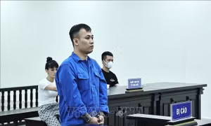 16 năm tù cho đối tượng mang xăng đốt nhà người yêu ở Phúc Xá (Hà Nội)