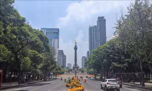 World Cup 2026: Thủ đô Mexico rực rỡ sắc vàng cam đón ngày hội bóng đá thế giới