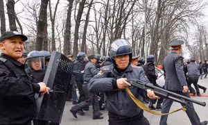 Kyrgyzstan bắt giữ 30 nghi can 'âm mưu đảo chính'
