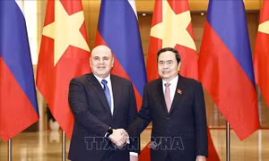 Chủ tịch Quốc hội Trần Thanh Mẫn hội kiến Thủ tướng Liên bang Nga