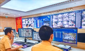 Cận cảnh nơi không có 'ngày nghỉ' để giữ nhịp giao thông Thủ đô