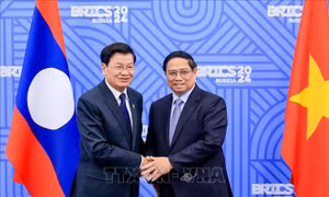 Thủ tướng Chính phủ Phạm Minh Chính hội kiến Tổng Bí thư, Chủ tịch nước Lào