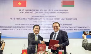 Việt Nam - Belarus: Tăng cường hợp tác hỗ trợ sản xuất phương tiện vận tải có động cơ