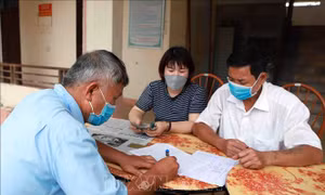 Chi trả hỗ trợ cho các đối tượng gặp khó khăn do dịch COVID-19