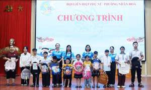 Tiếp sức hơn 1.300 trẻ em khó khăn đến trường