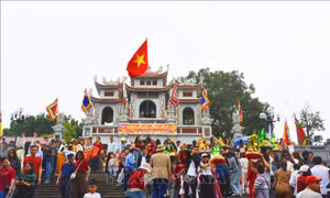 Tưng bừng Khai hội Đền Bà Chúa Kho