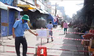 Nhiều mô hình đi chợ trong thời gian giãn cách xã hội