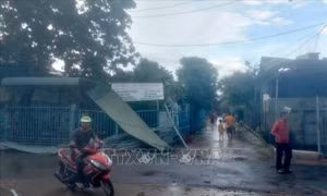 Khẩn trương khắc phục thiệt hại do mưa to, giông sét ở Bình Thuận