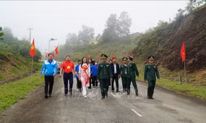 Dấu ấn màu áo xanh nơi vùng cao xứ Huế