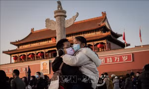 Cảnh tượng vắng lặng bao trùm các địa điểm vốn tấp nập người trên thế giới
