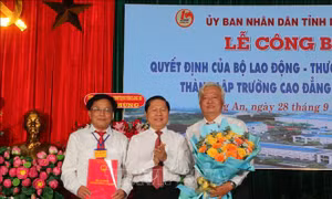 Công bố Quyết định thành lập Trường Cao đẳng Y tế Long An