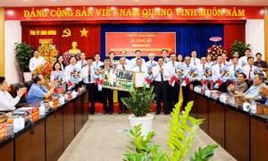 Thành lập hai Đảng bộ Khối các cơ quan tỉnh và Khối doanh nghiệp tỉnh Bình Dương 