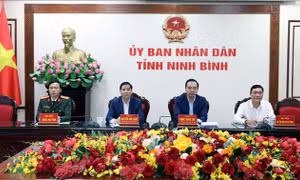 Giữ gìn nét đẹp văn hóa Lễ hội phát lương Đền Trần Thương