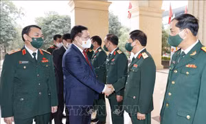 Chủ tịch Quốc hội Vương Đình Huệ thăm, chúc Tết Bộ Tư lệnh Thủ đô Hà Nội