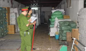 Hà Nội: Phát hiện xưởng sản xuất đồ nhựa, hộp xốp vi phạm an toàn phòng cháy chữa cháy