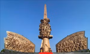 Khánh thành Tượng đài Trung tâm Khu tưởng niệm Chiến khu D ở Bình Dương