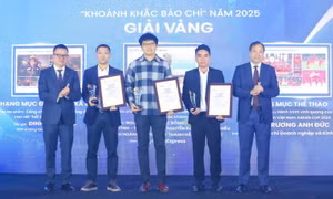 Lễ trao Giải ảnh 'Khoảnh khắc Báo chí' 2025: Tôn vinh bản lĩnh Việt Nam