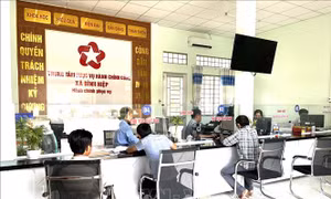 Xây dựng nền hành chính phục vụ, gần dân và vì dân