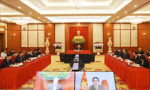 Tổng Bí thư Nguyễn Phú Trọng hội đàm trực tuyến cấp cao với Chủ tịch Đảng Dân chủ Tự do, Thủ tướng Nhật Bản