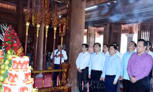 Đoàn công tác Đảng ủy Khối các cơ quan Trung ương về nguồn tại Tuyên Quang