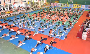 Ngày Quốc tế Yoga lần thứ 9: Một thế giới, một sức khỏe chung