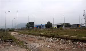 Mòn mỏi chờ điện, nước ở khu tái định cư