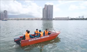 Ứng phó với mưa lũ: Rút ngắn khoảng cách giữa 'bị động ứng phó' và 'chủ động cứu hộ'