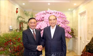 Thường trực Ban Bí thư Trần Cẩm Tú tri ân các đồng chí nguyên lãnh đạo Đảng, Nhà nước