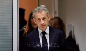 Pháp: Cựu Tổng thống Nicolas Sarkozy thi hành án phạt tù