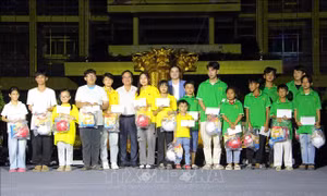 Mang 'Xuân yêu thương' đến trẻ em có hoàn cảnh khó khăn