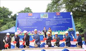 Việt Nam giúp Đại học Quốc gia Lào thúc đẩy nghiên cứu khoa học và tập huấn