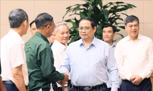 Thủ tướng gặp mặt người có công tiêu biểu tỉnh Nam Định