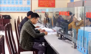 Những chế độ với cán bộ, công chức khi giải thể đơn vị hành chính cấp huyện
