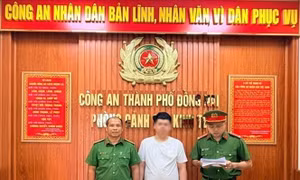 Khởi tố 2 chủ kho hàng thời trang điều tra tội 'xâm phạm quyền sở hữu công nghiệp'