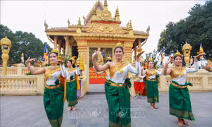 Rộn ràng 'Sắc Xuân trên mọi miền Tổ quốc'