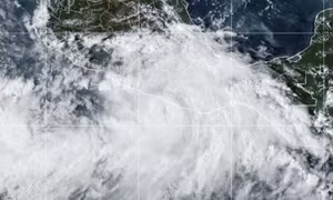 Bão John tăng cấp, đổ bộ lần 2 vào Mexico