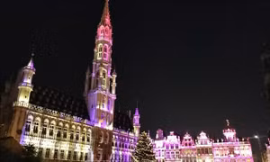  'Mỏ vàng' du lịch từ chợ Giáng sinh Brussels