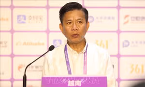 HLV Hoàng Anh Tuấn thừa nhận các học trò cần thi đấu tập trung hơn