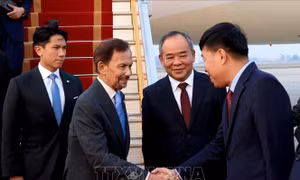 Quốc vương Brunei Darussalam đến Hà Nội, bắt đầu chuyến thăm cấp Nhà nước tới Việt Nam