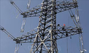 Thi công xuyên Tết để đóng điện nâng tải đường dây 220 kV đoạn Việt Trì – Suối Sập 2A