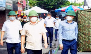 Bí thư Thành ủy Hà Nội: Tiếp tục đẩy mạnh thực hiện đồng bộ các biện pháp phòng, chống dịch