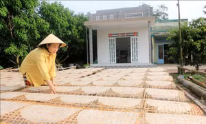 Giữ lửa cho làng nghề bánh tráng truyền thống ở Cù lao Mây
