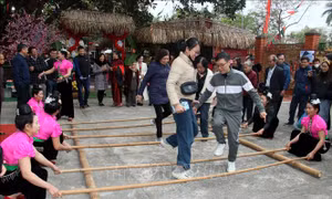 Rộn ràng các lễ hội, chợ Tết 
