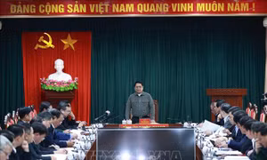 Thủ tướng làm việc với lãnh đạo hai tỉnh về đẩy nhanh dự án cao tốc 