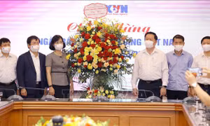 Trưởng Ban Tuyên giáo Trung ương chúc mừng TTXVN nhân Ngày 21/6