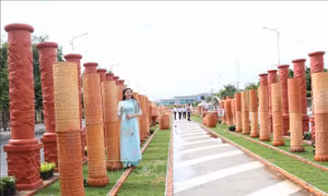 Ngành gạch gốm Vĩnh Long thay 'áo' mới - Bài cuối: Đánh thức tiềm năng 'Vương quốc gạch gốm'
