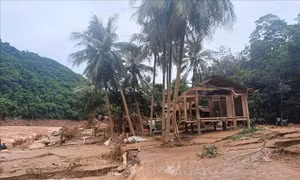 Ám ảnh trận lũ lịch sử ở xã nghèo biên giới Nghệ An