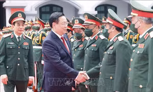 Chủ tịch Quốc hội Vương Đình Huệ thăm, làm việc tại Tổng cục II