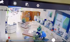 Khẩn trương truy bắt các đối tượng gây ra vụ cướp chi nhánh ngân hàng tại Gia Lai