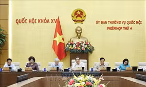 Phiên họp thứ 4 Ủy ban Thường vụ Quốc hội: Phổ biến pháp luật để hình thành văn hóa thượng tôn pháp luật